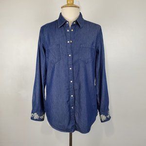 Bit & Bridle Blue Chambray Pearl Snap Front Western Shirt, Size M